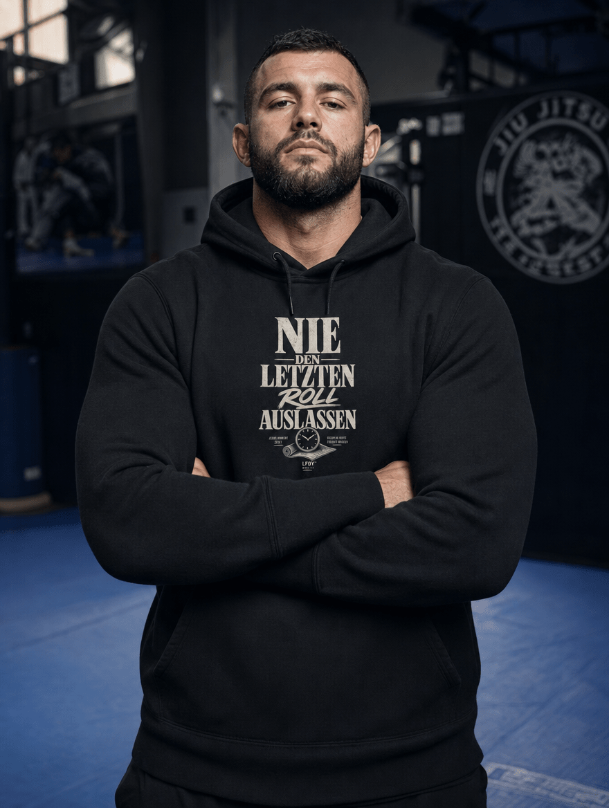 Hoodie "NIE DEN LETZTEN ROLL AUSLASSEN" – BJJ & Jiu-Jitsu S–5XL | Black Ursus - Streetwear - size_range | Black Ursus