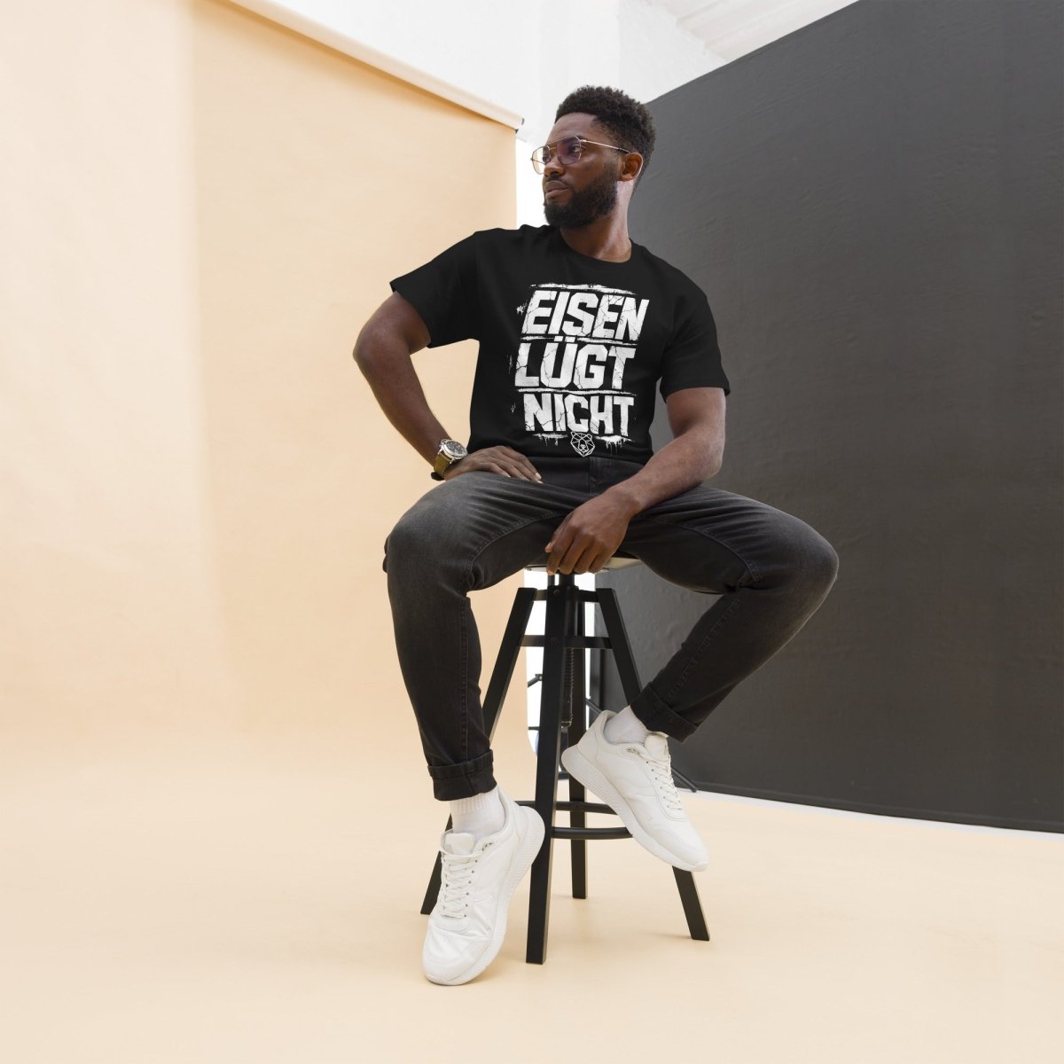 T-Shirt "Eisen lügt nicht" – Gym & Bodybuilding S–5XL | Black Ursus - Streetwear - S–5XL | Black Ursus